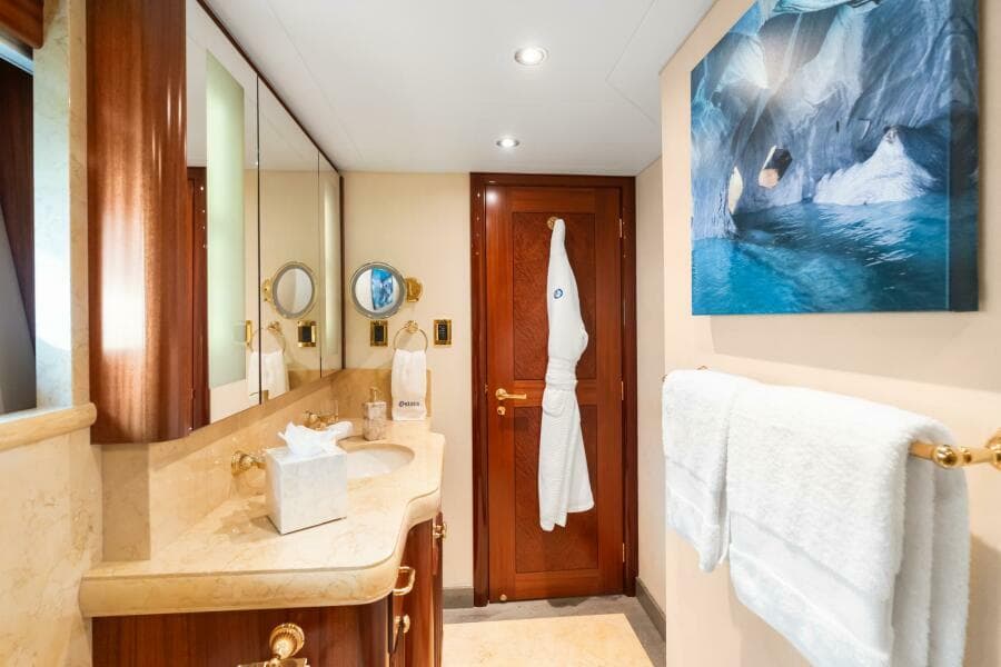 2010 Westport Superyacht