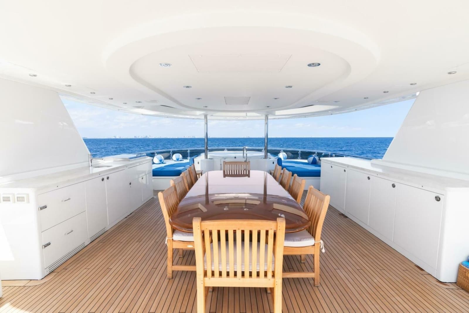 2010 Westport Superyacht