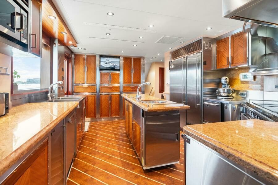 2010 Westport Superyacht