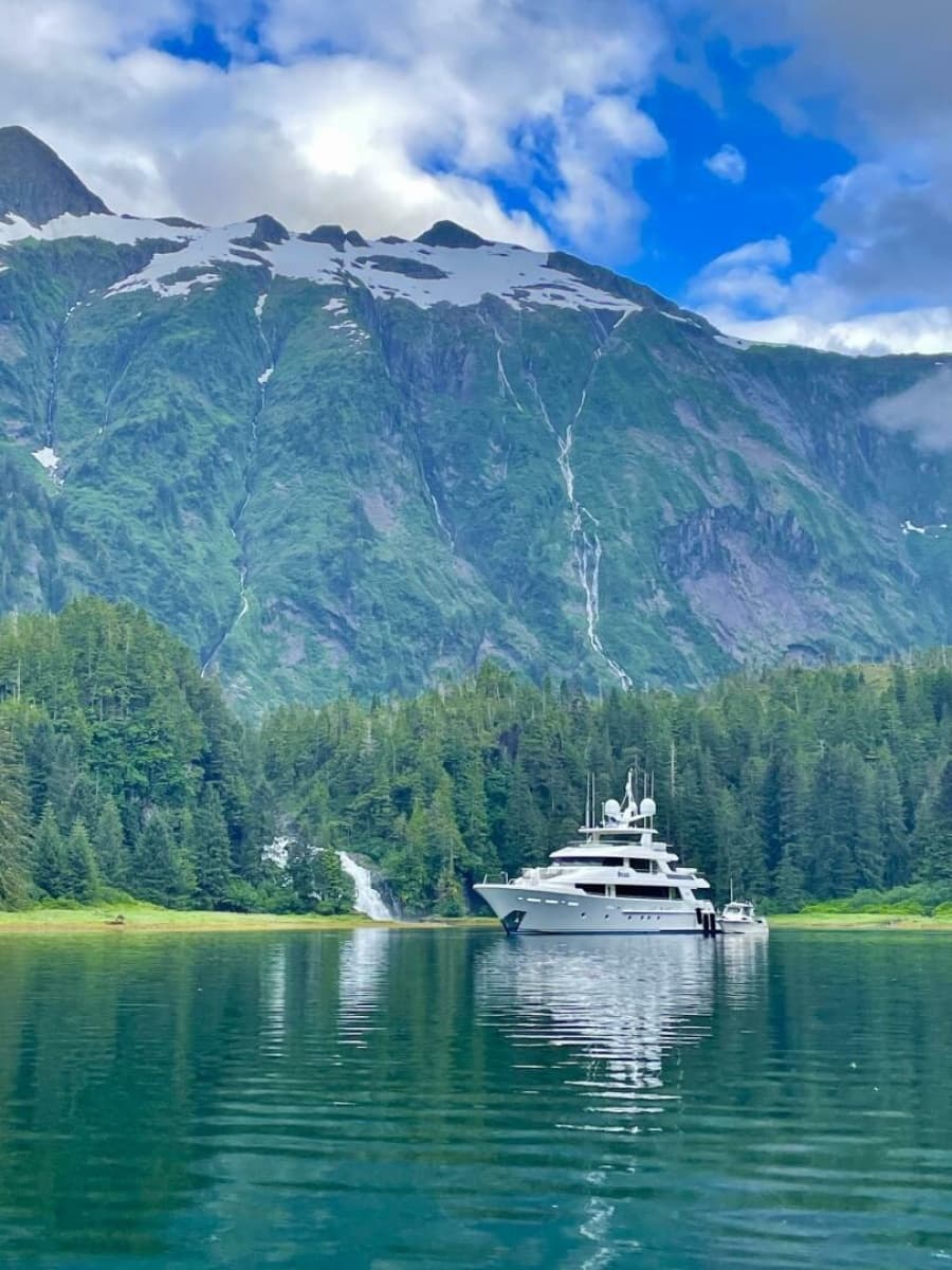 2010 Westport Superyacht