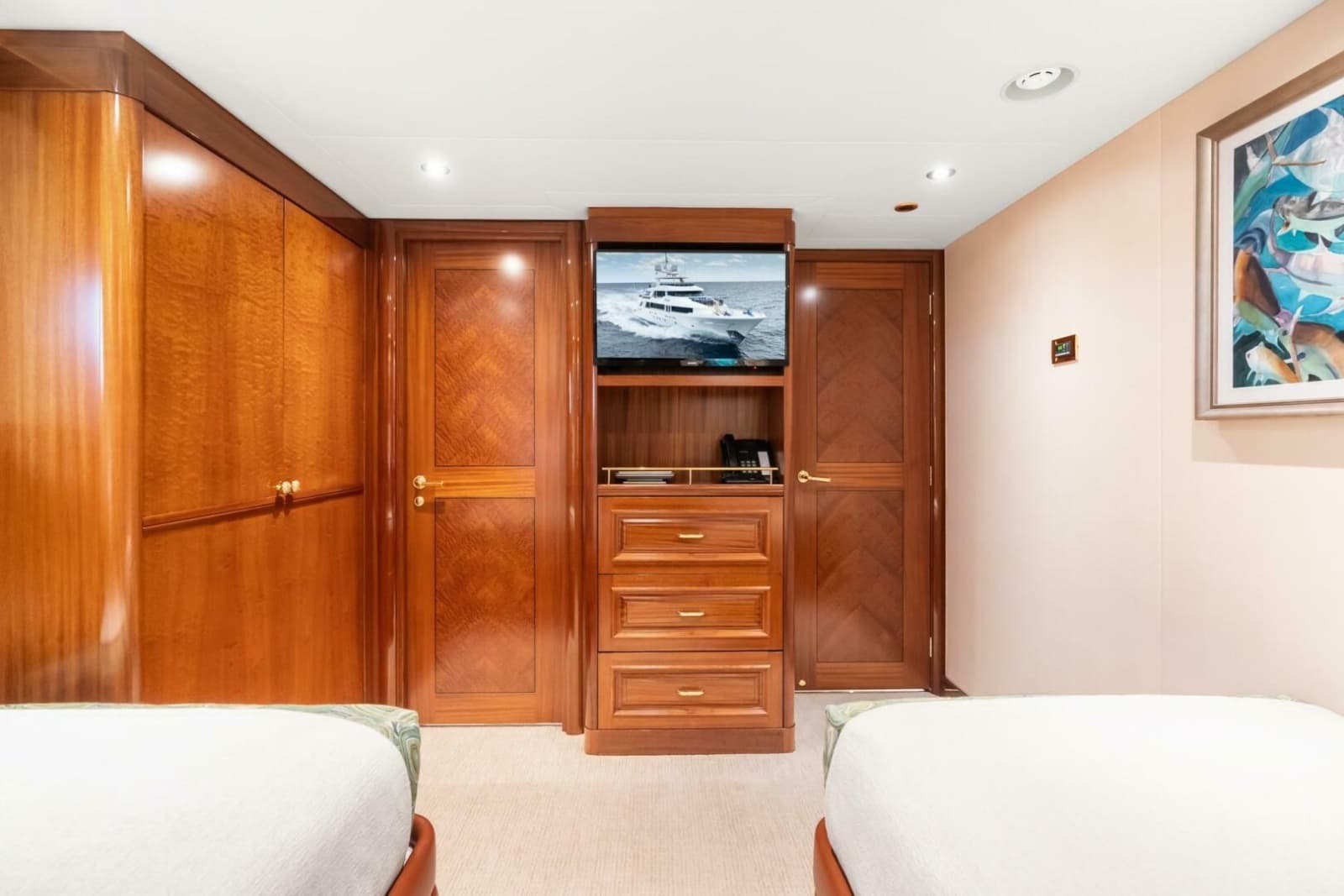 2010 Westport Superyacht