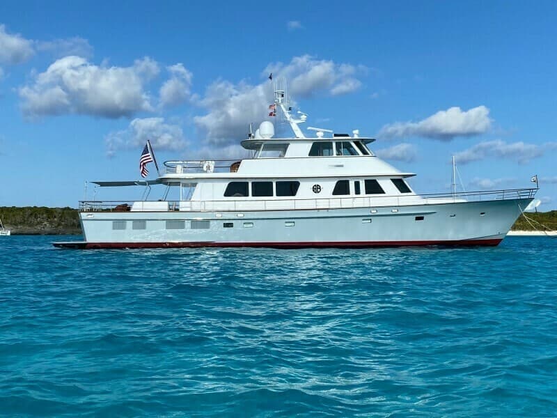 2003 New England Boatworks Enclosed Pilothouse