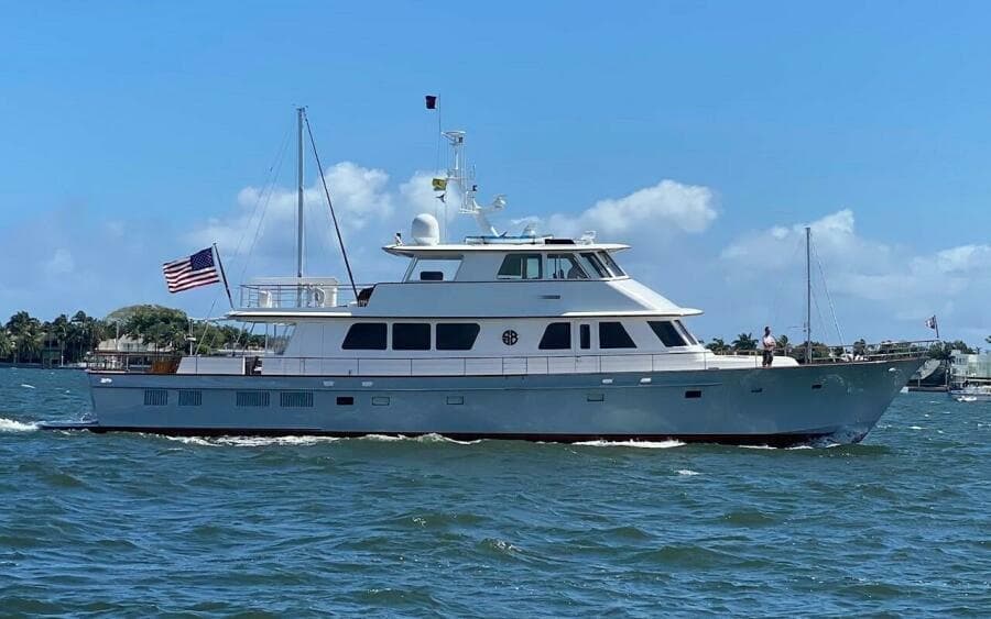 2003 New England Boatworks Enclosed Pilothouse