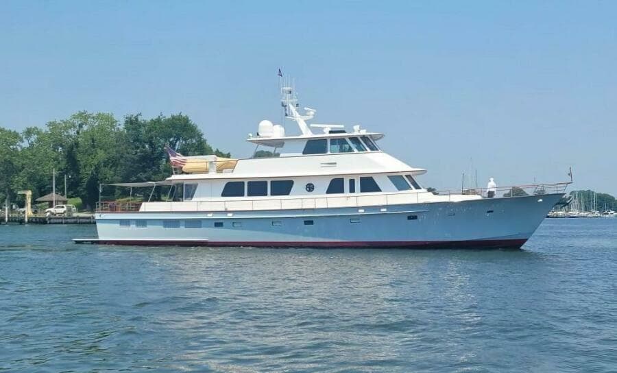 2003 New England Boatworks Enclosed Pilothouse