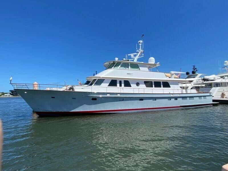2003 New England Boatworks Enclosed Pilothouse