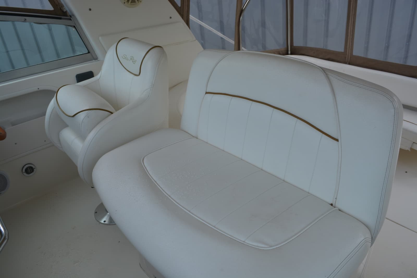 1999 Sea Ray 310 Sundancer