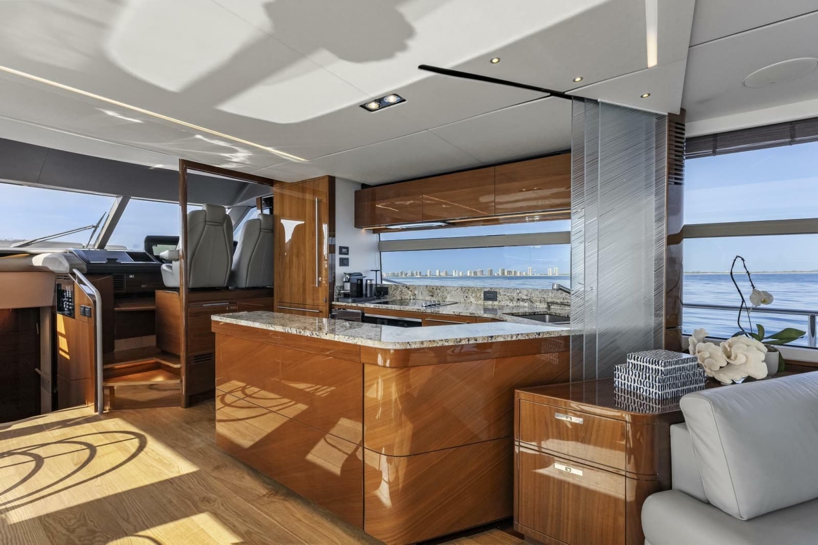 2018 Princess Y75