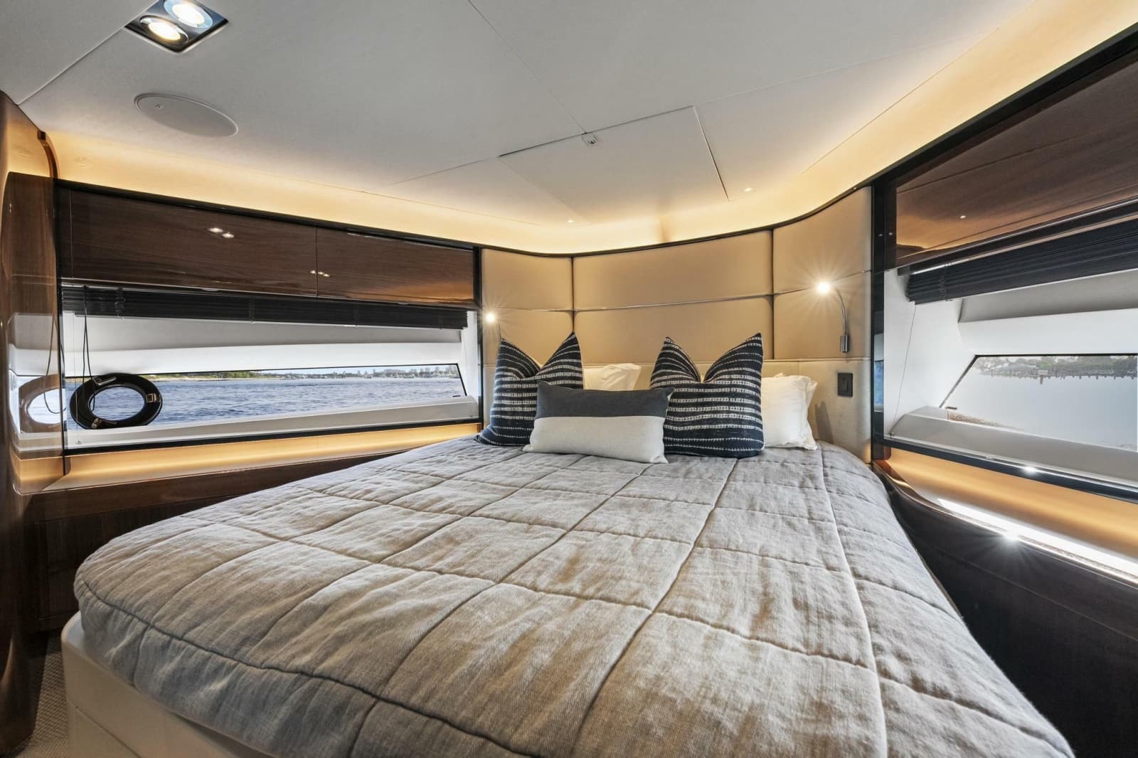 2018 Princess Y75