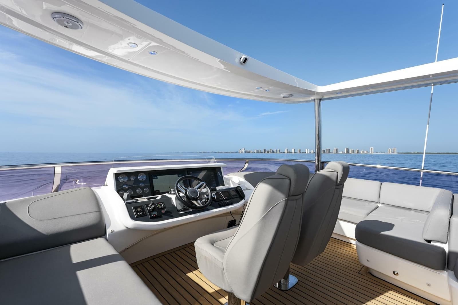 2018 Princess Y75