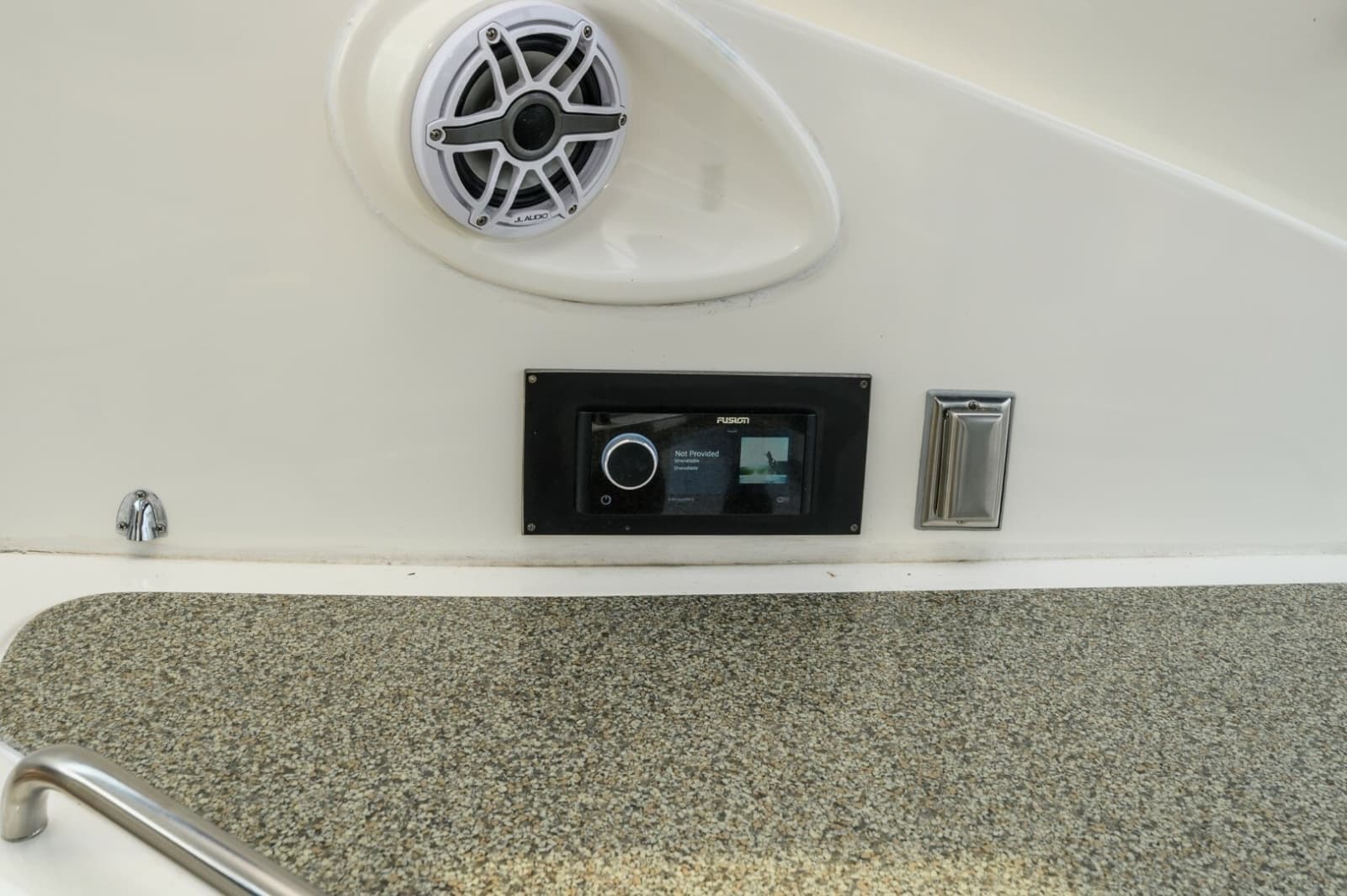 2003 Cruisers Yachts 5470
