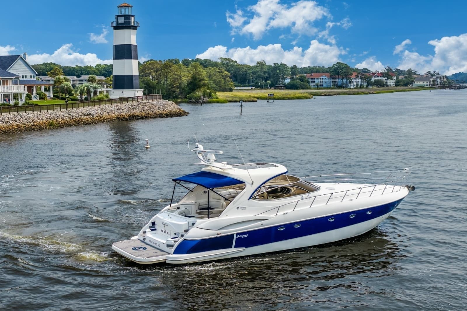 2003 Cruisers Yachts 5470