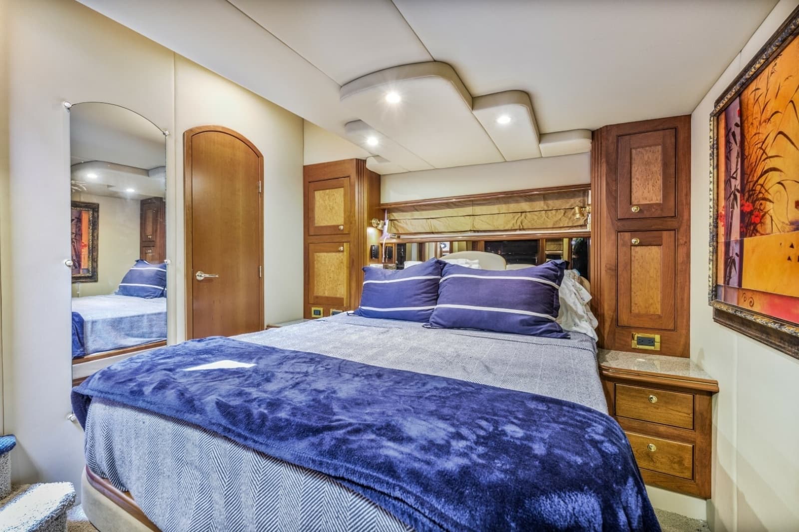2003 Cruisers Yachts 5470