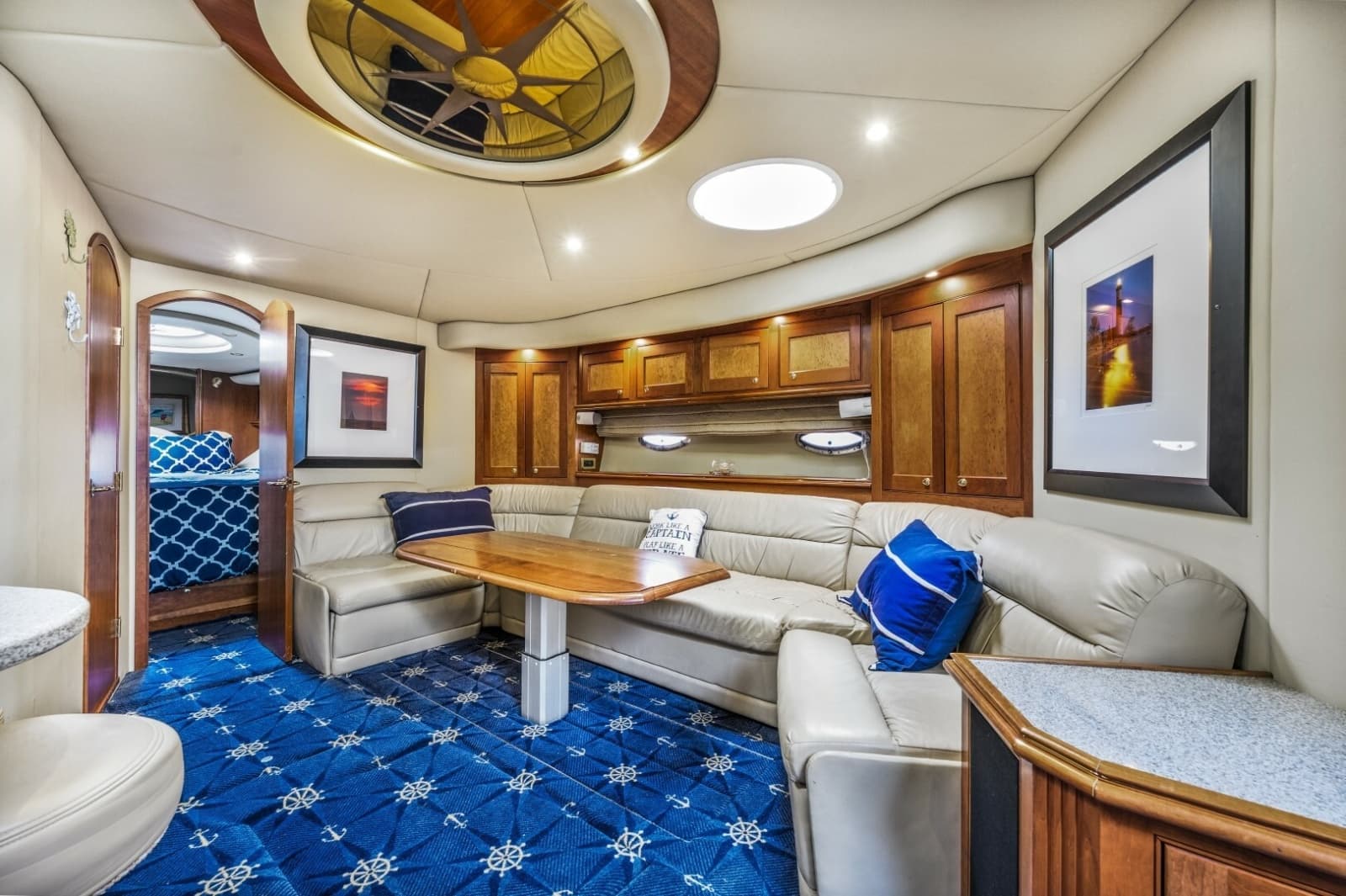 2003 Cruisers Yachts 5470
