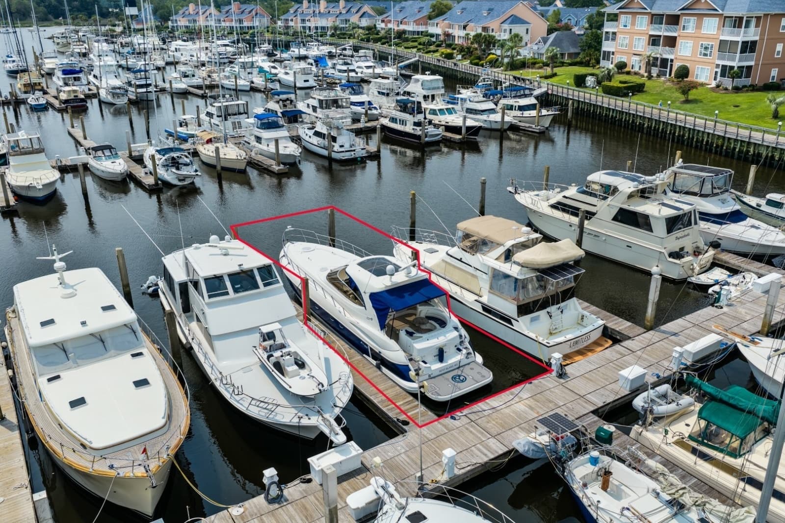 2003 Cruisers Yachts 5470