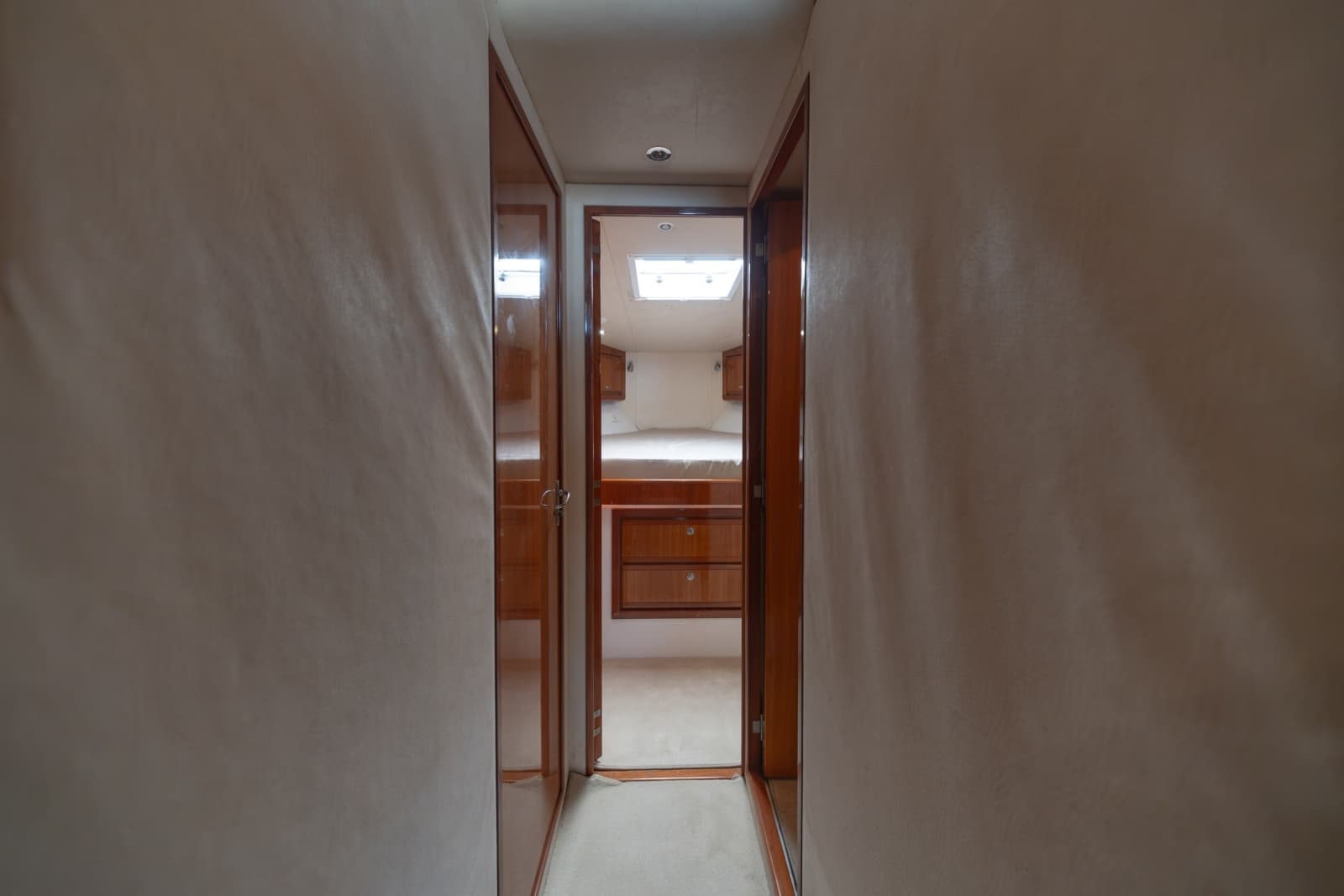 2003 Bertram 390 Convertible