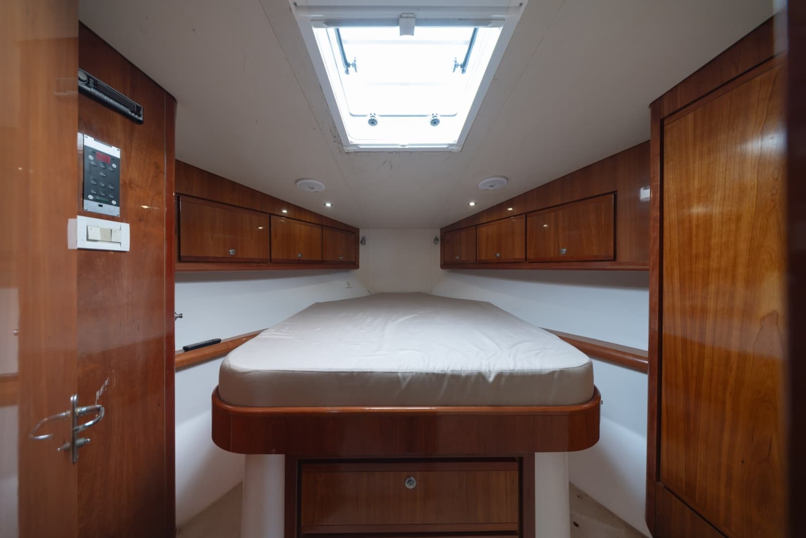 2003 Bertram 390 Convertible
