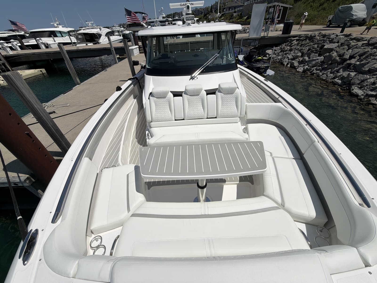 2026 Tiara Yachts 48 LS