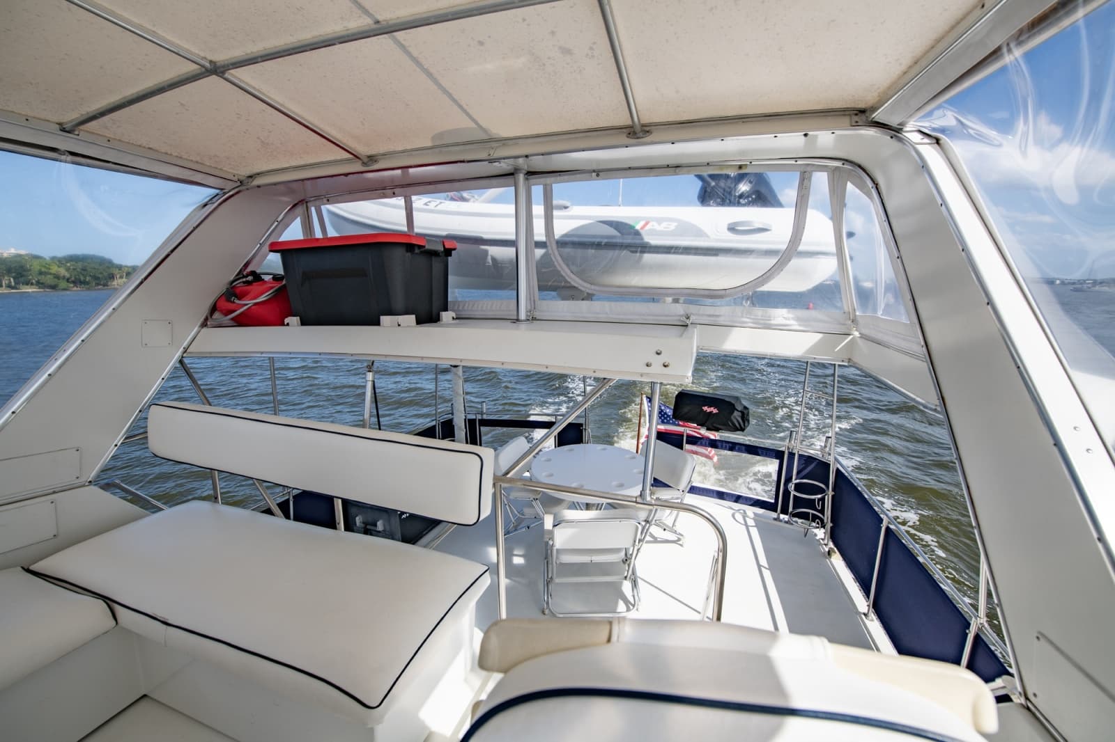 1988 Tollycraft 44 Cockpit M.Y.