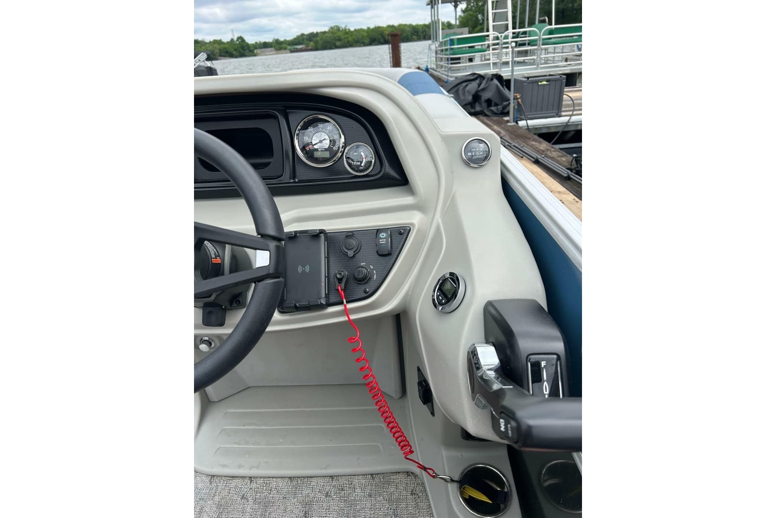 2025 South Bay Pontoon