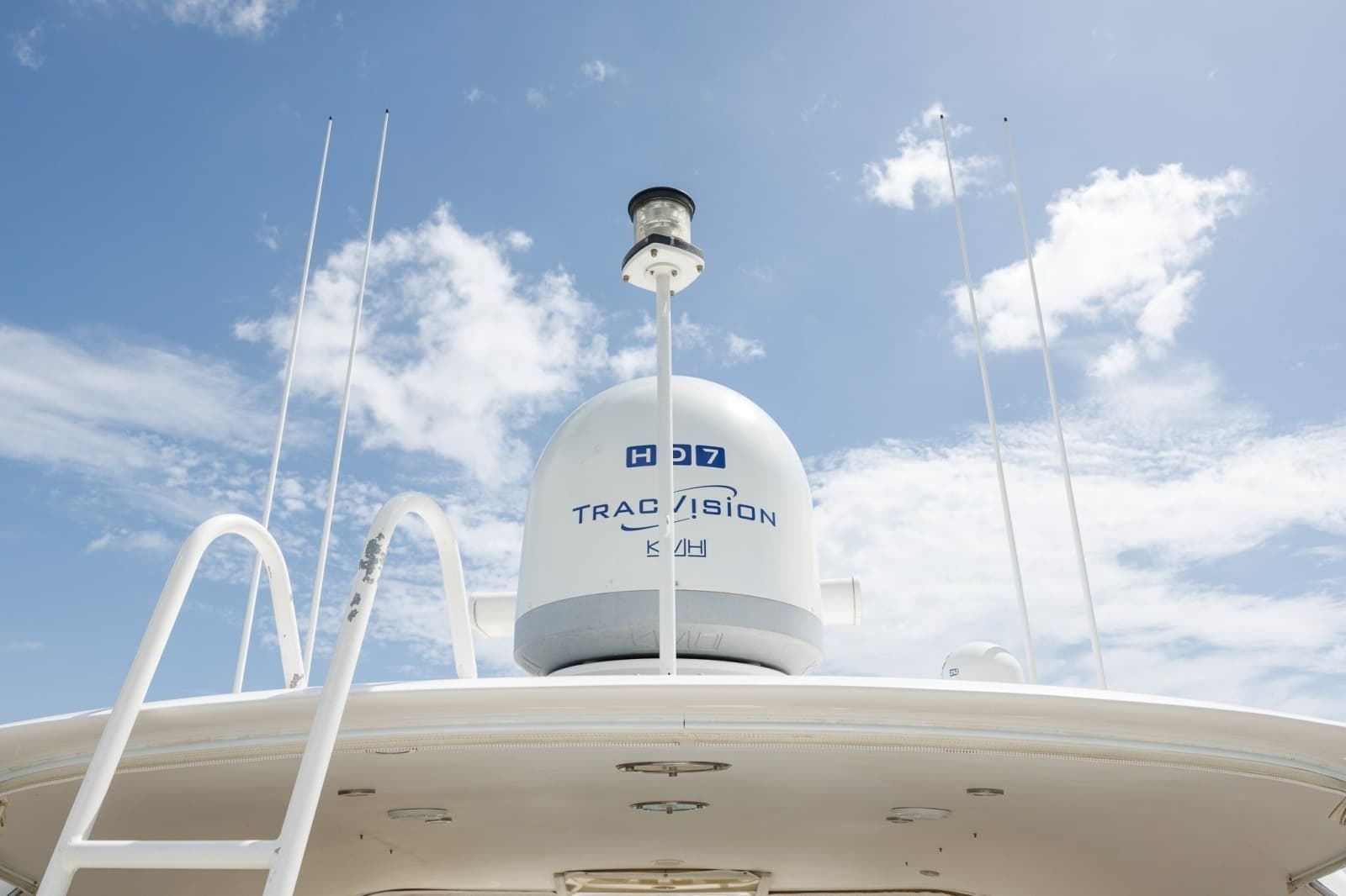 2007 Lazzara Yachts 74 MOTOR YACHT