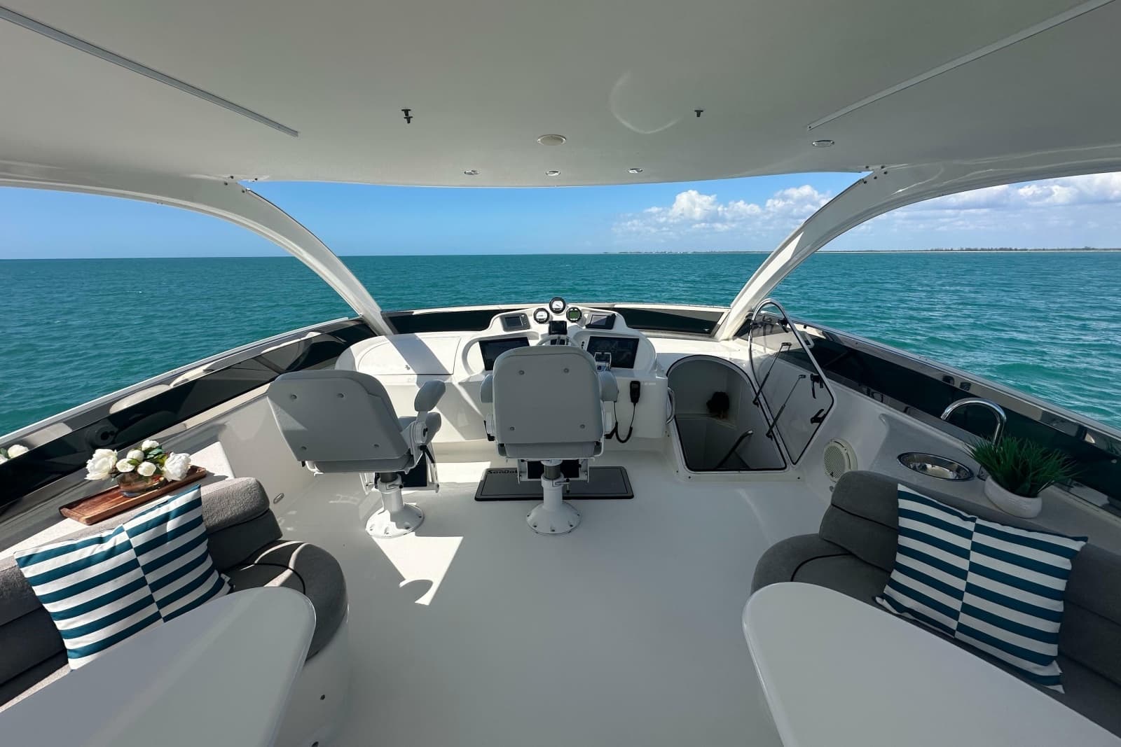 2006 Lazzara Yachts 68 Motoryacht