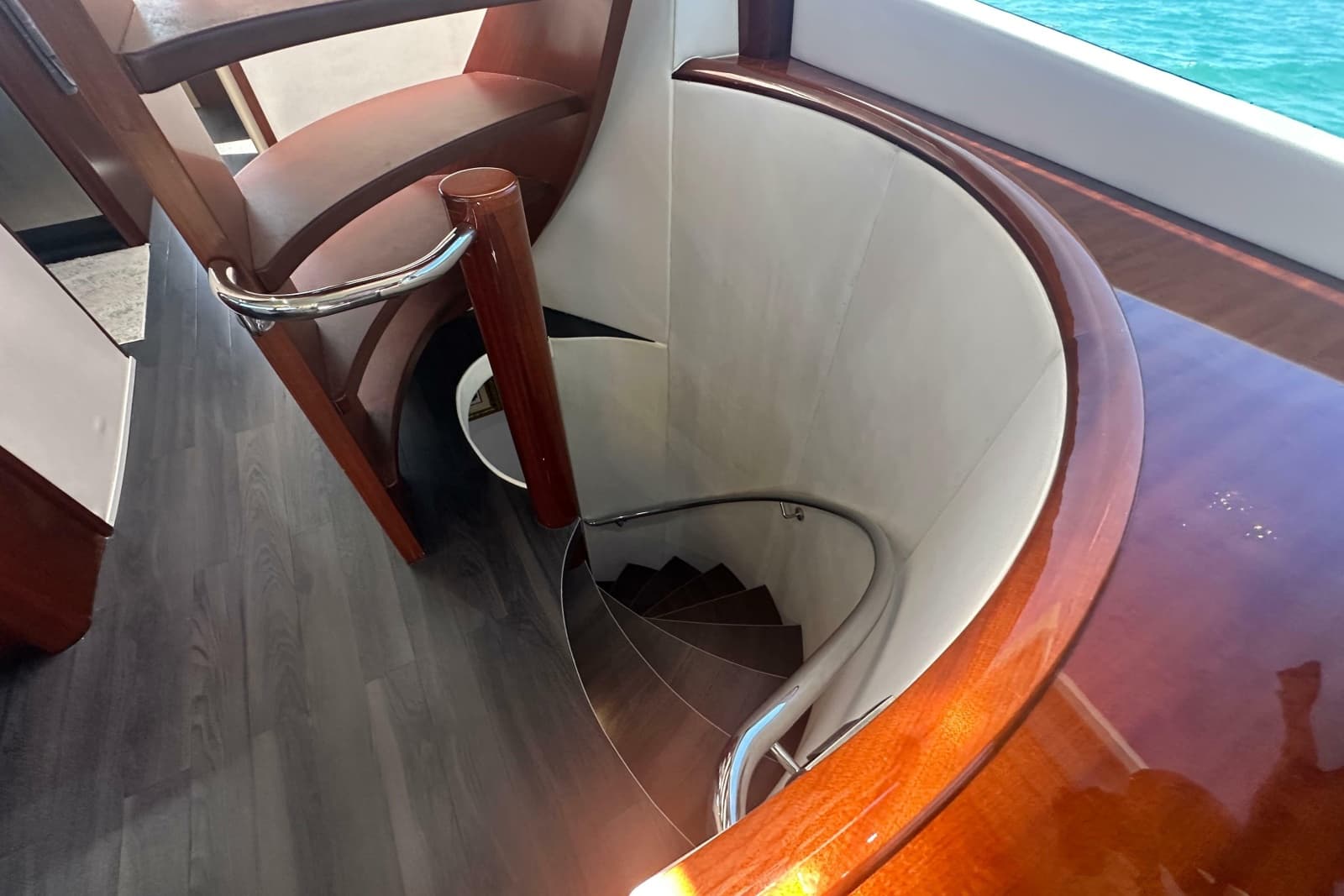 2006 Lazzara Yachts 68 Motoryacht