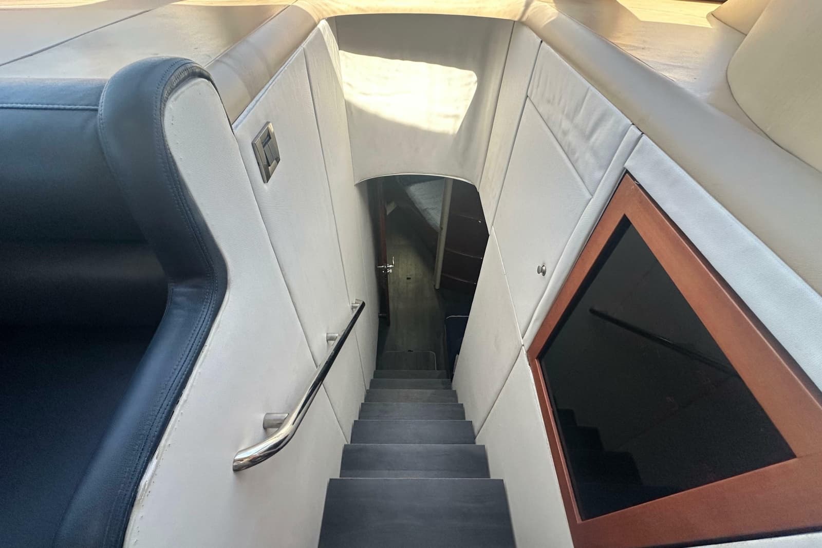2006 Lazzara Yachts 68 Motoryacht