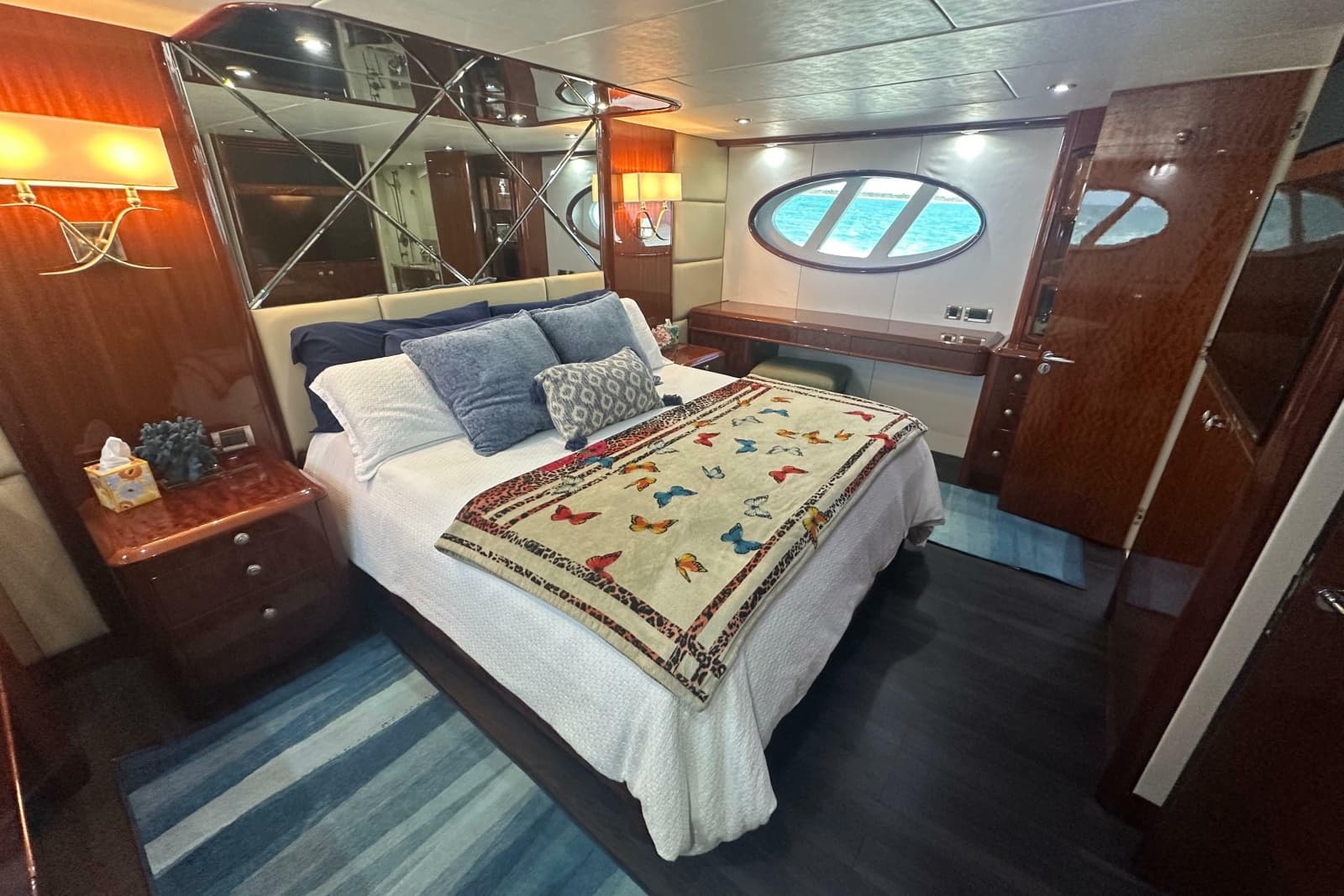 2006 Lazzara Yachts 68 Motoryacht