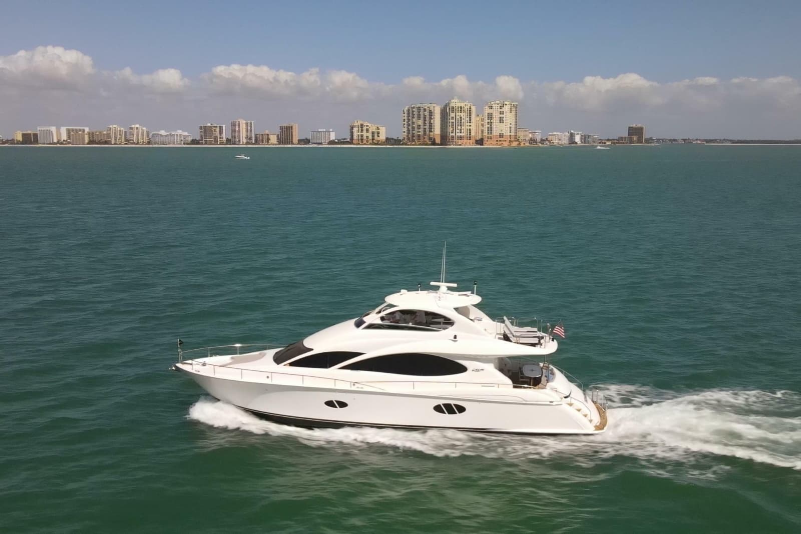 2006 Lazzara Yachts 68 Motoryacht