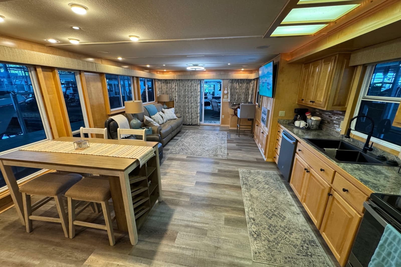 2004 Starlite 65x16