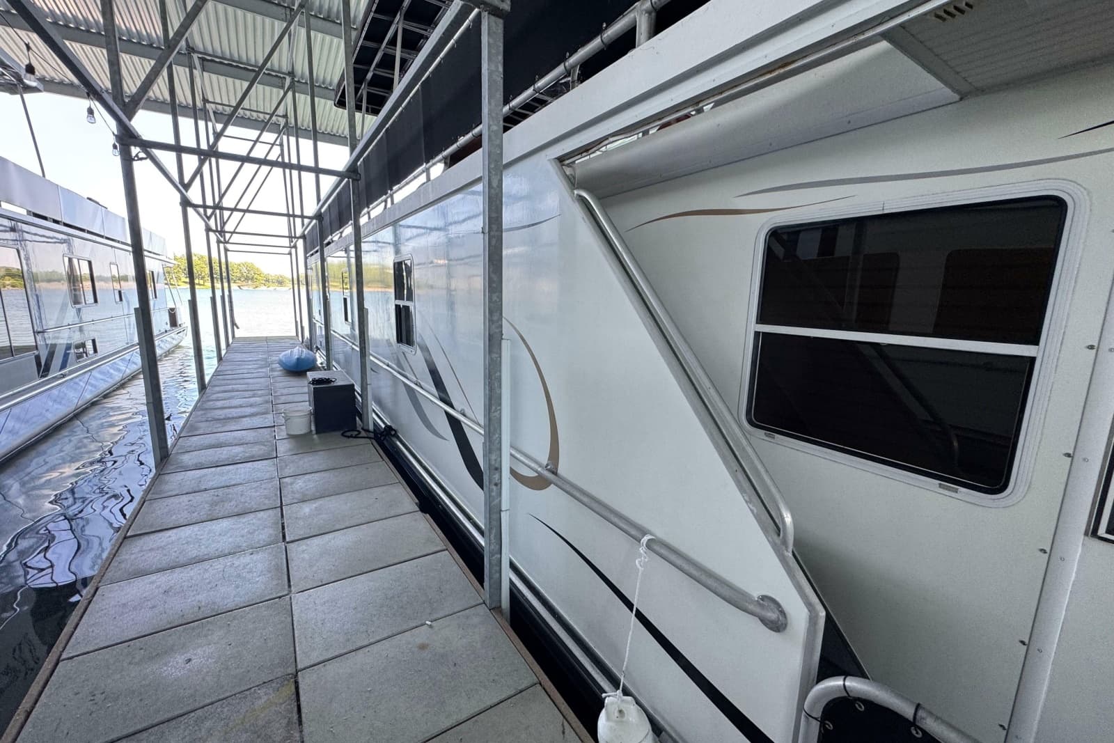 2004 Starlite 65x16