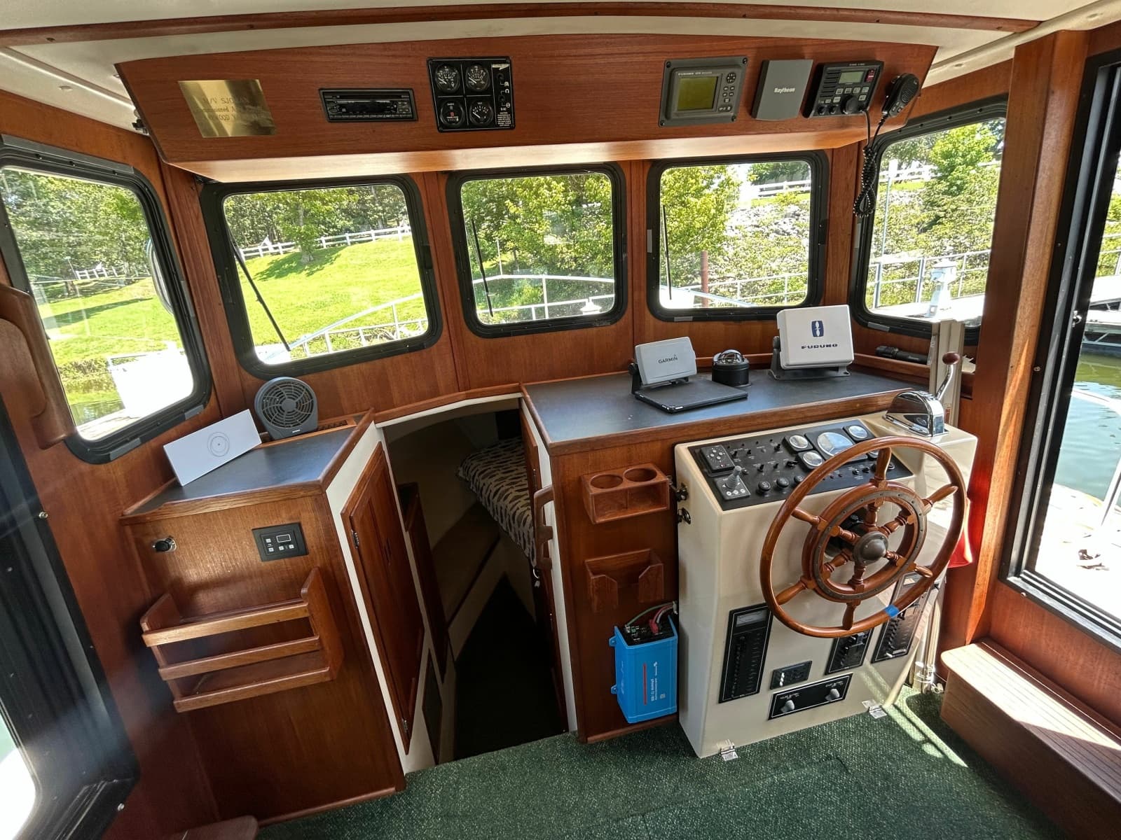 2001 Nordic Tugs 32