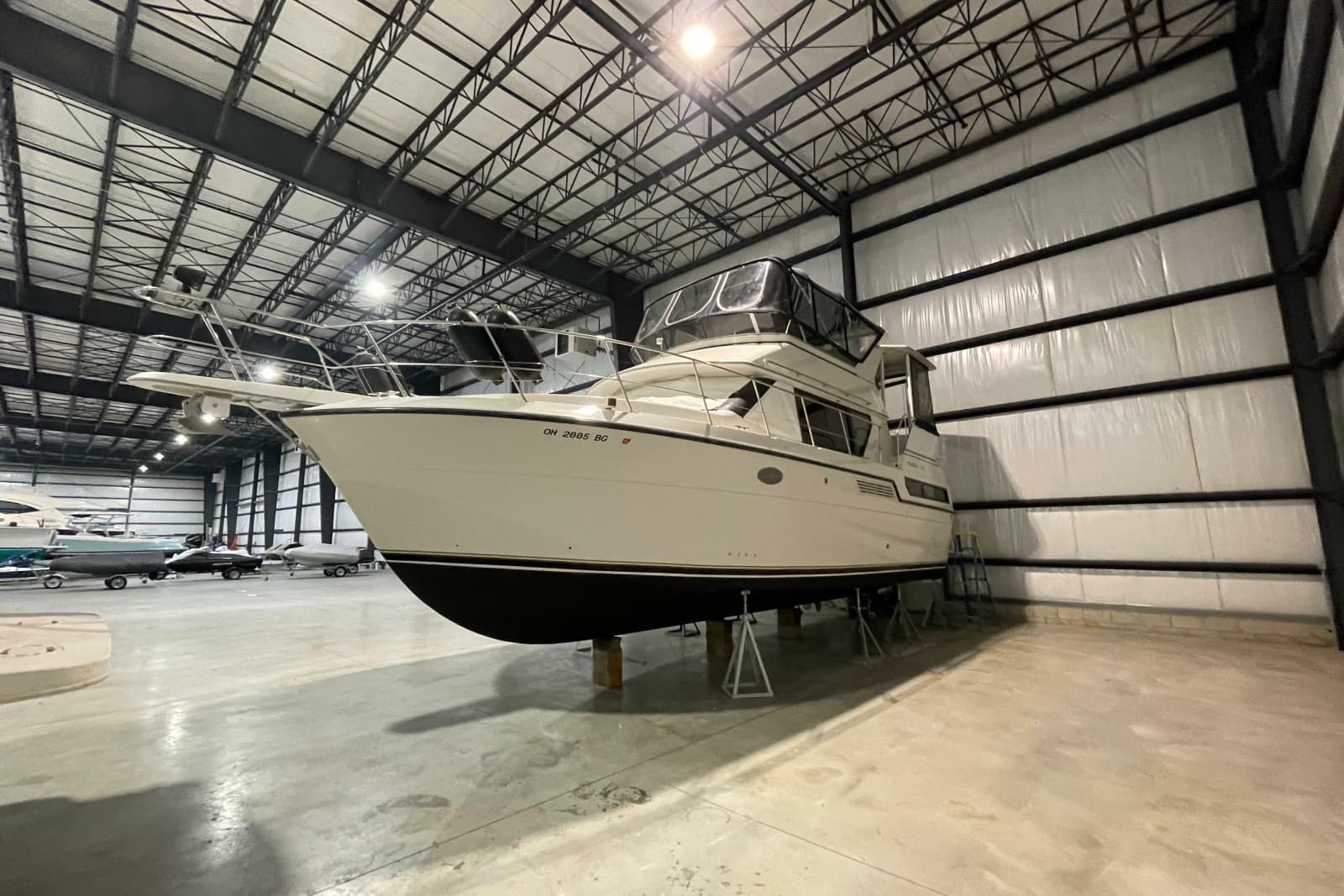 1994 Carver 370 Aft Cabin Motor Yacht