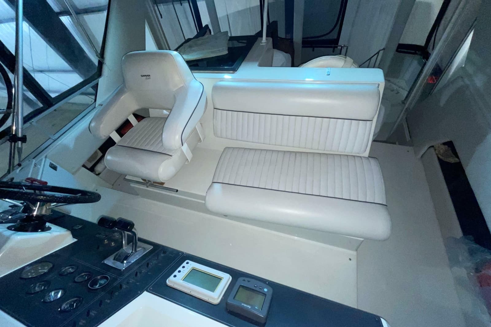1994 Carver 370 Aft Cabin Motor Yacht