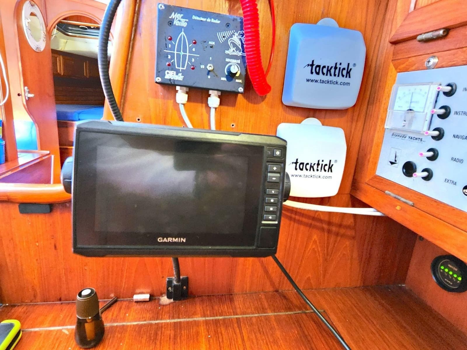 1989 Granada 375 Atlantica