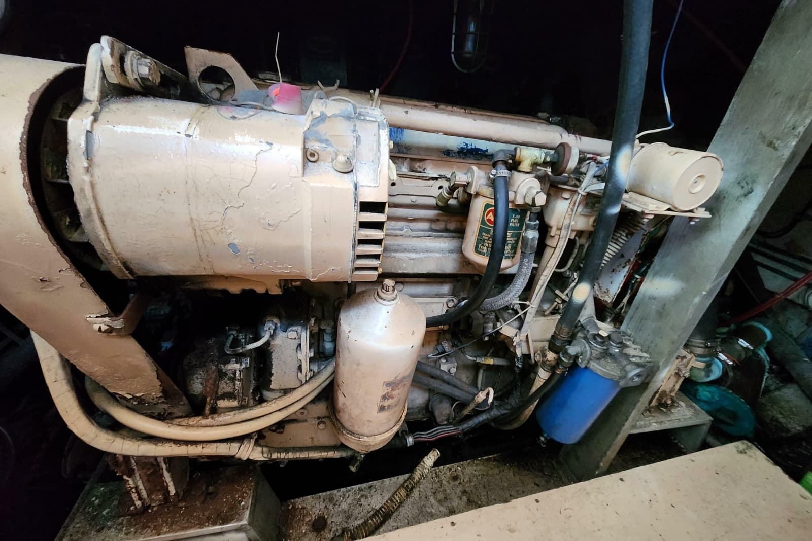 1976 Hatteras 42 Long Range Cruiser