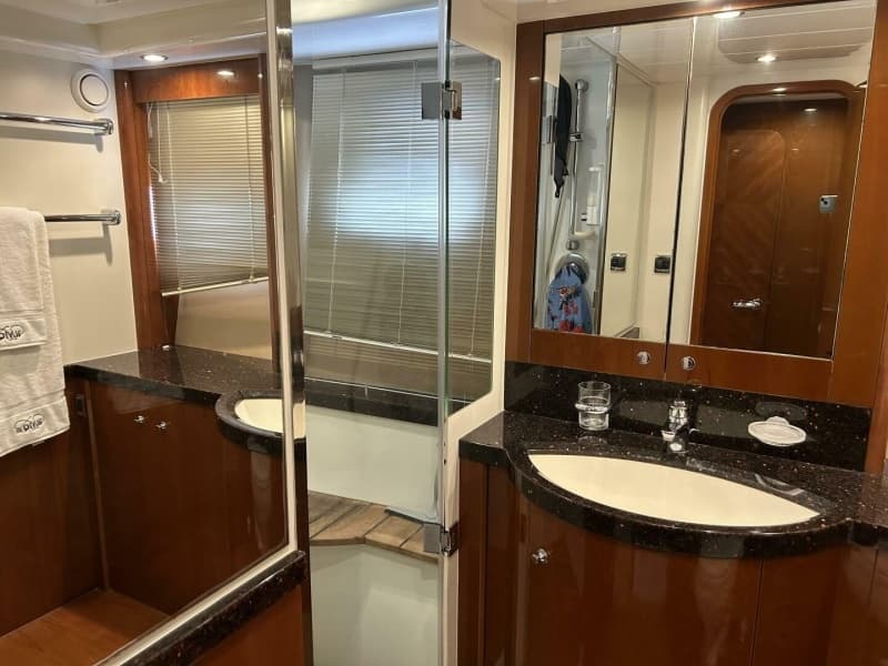 2008 Princess 67 Flybridge