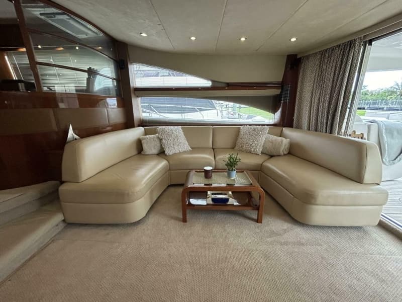 2008 Princess 67 Flybridge