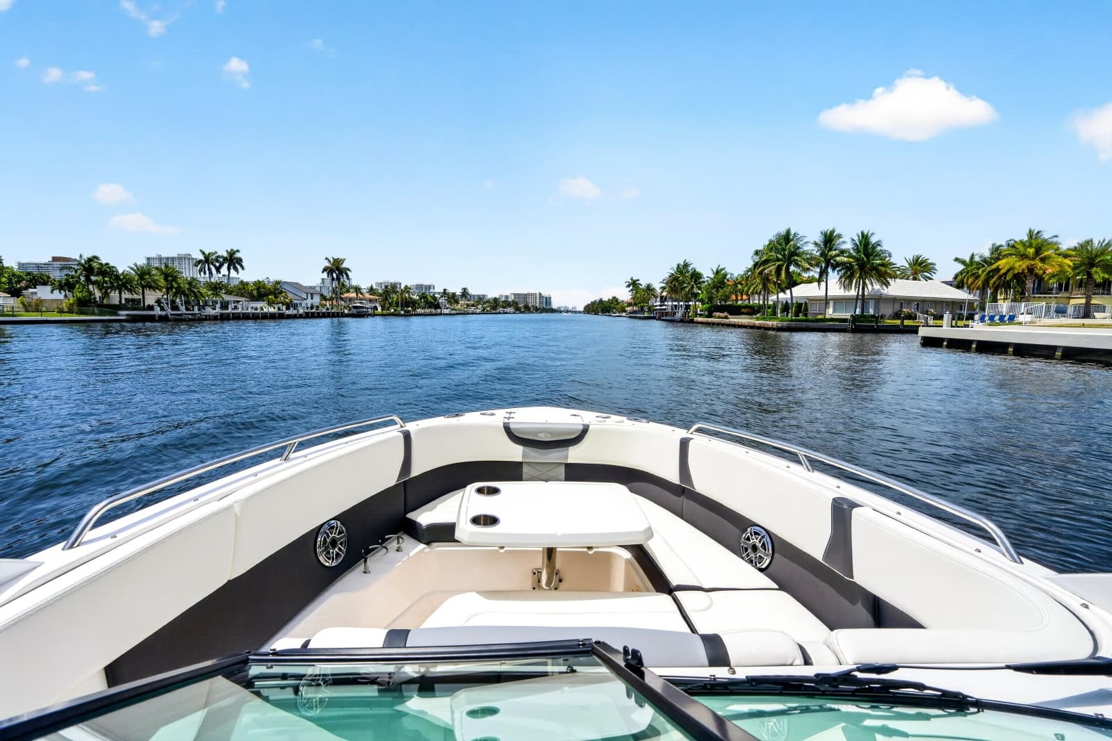2023 Chaparral 280 OSX
