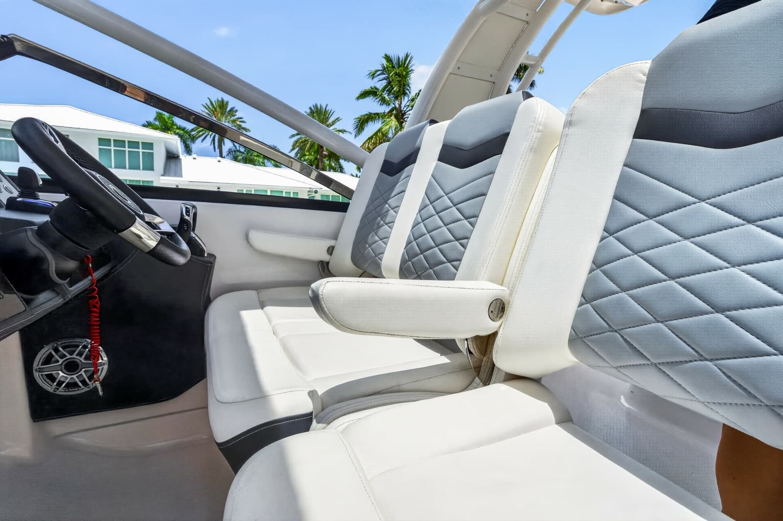 2023 Chaparral 280 OSX