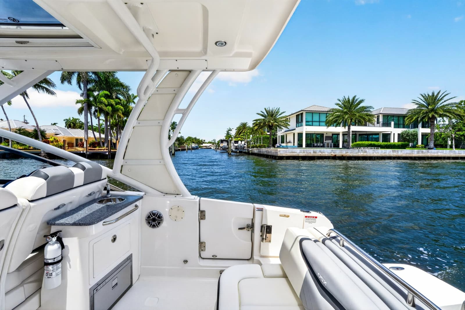 2023 Chaparral 280 OSX
