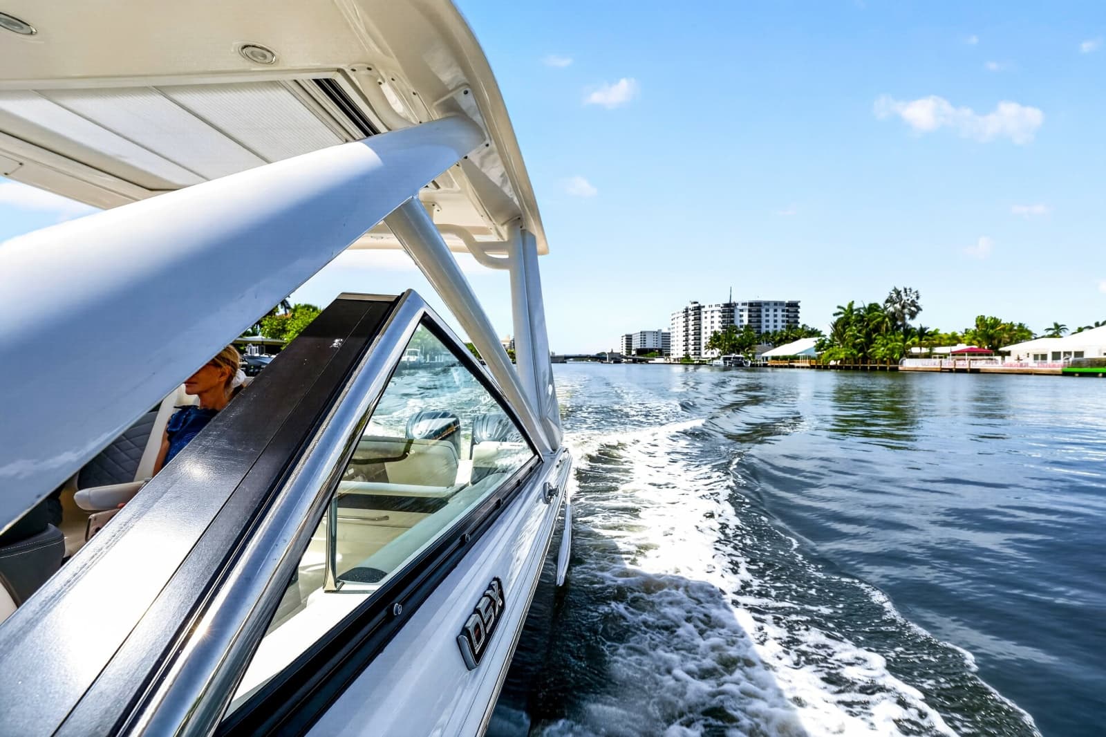 2023 Chaparral 280 OSX