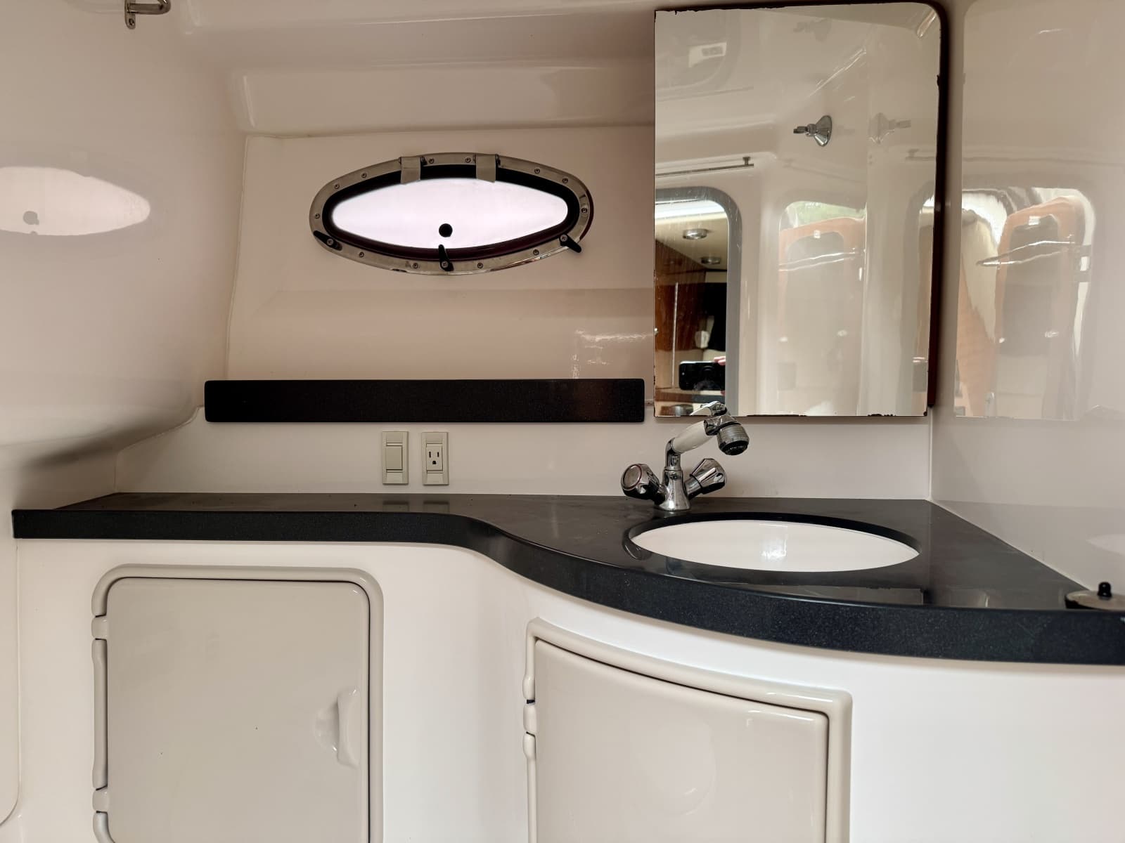 2012 Regal 3550 Cuddy