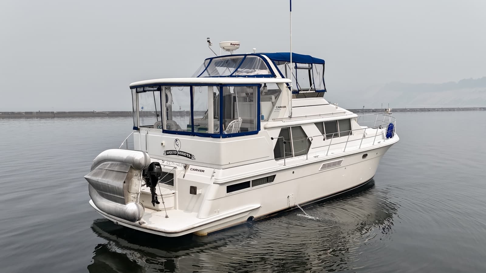 1997 Carver 445 Aft Cabin