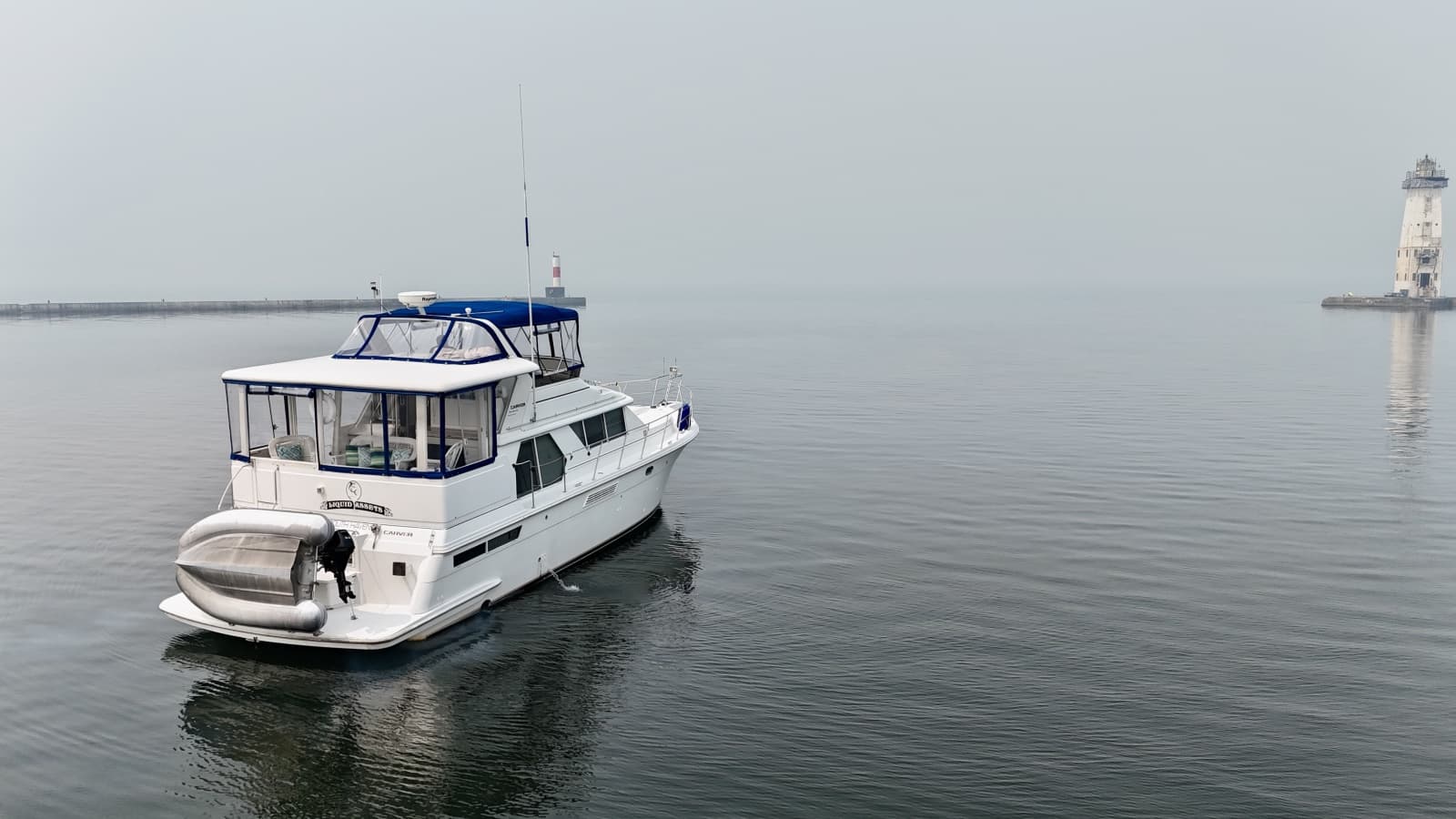 1997 Carver 445 Aft Cabin