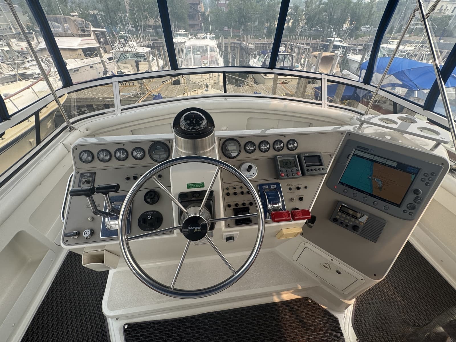 1997 Carver 445 Aft Cabin