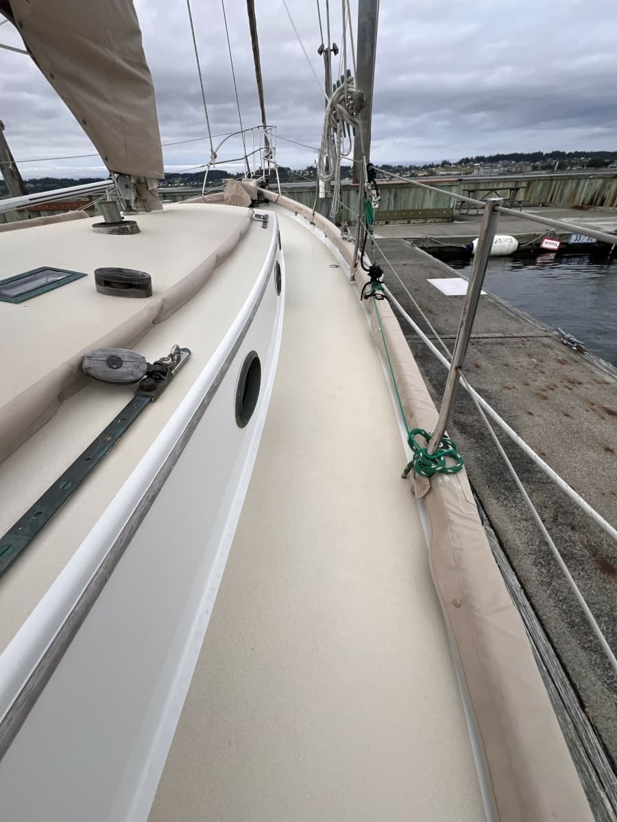 1977 Alajuela Yacht Corp. 38