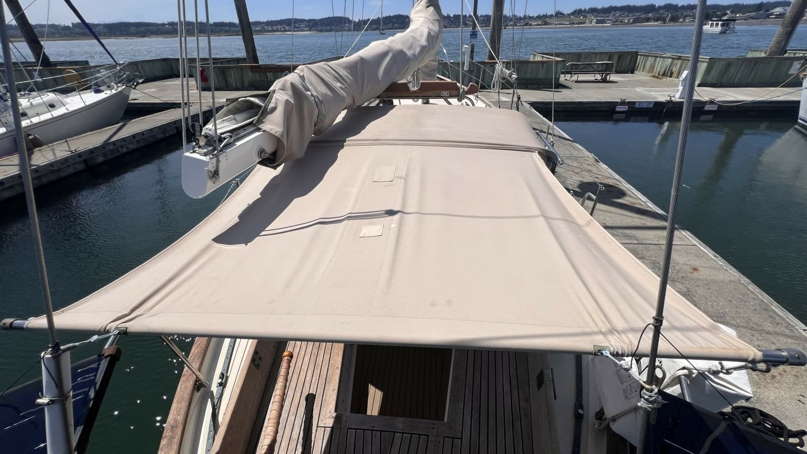 1977 Alajuela Yacht Corp. 38