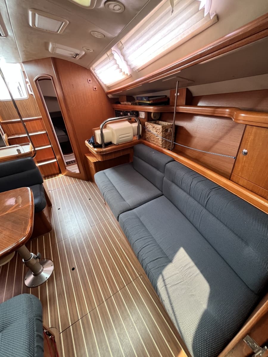 2007 Hunter 38