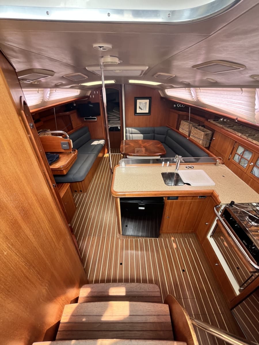 2007 Hunter 38